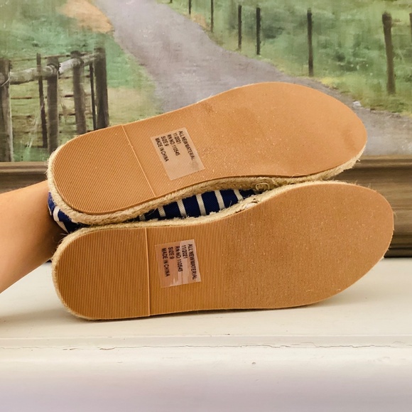 Anchor Blue Stripe Slip On Shoes Espadrilles Size 9 Women’s Nautical Summer - Picture 7 of 14
